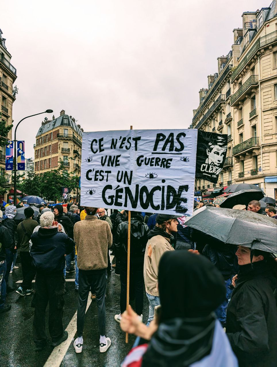 Mobilisation MASSIVE à République ce samedi.