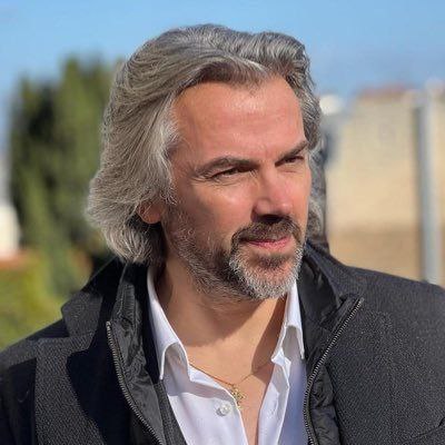 Aymeric Caron est réélu dès le premier tour avec 50,42% des voix