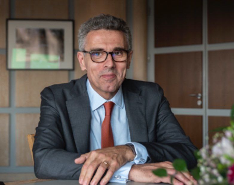 D&rsquo;après plusieurs rumeurs, Marc Guillaume, préfet de la région Île-de-France, serait pressenti pour le poste de Premier ministre.