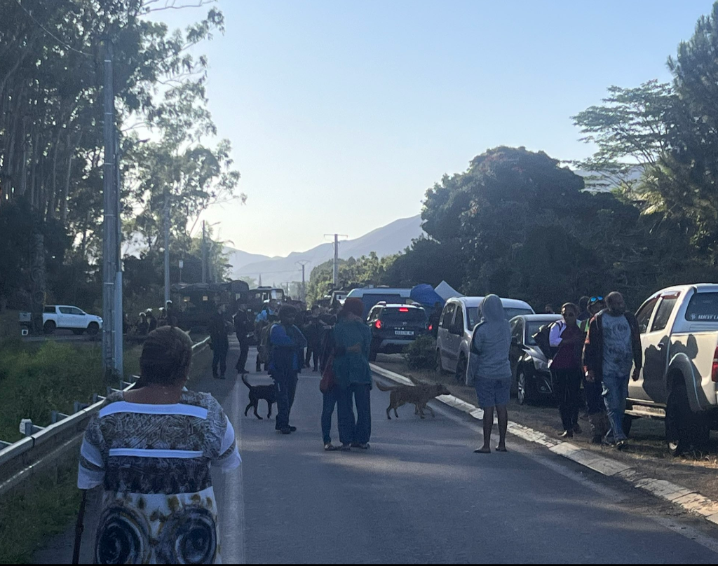 Un homme est décédé au cours d&rsquo;une opération des forces coloniales à Saint-Louis, en Kanaky, dans la nuit de mercredi 18 à jeudi 19 septembre, portant à douze le nombre de victimes depuis le début du réveil de l&rsquo;archipel.