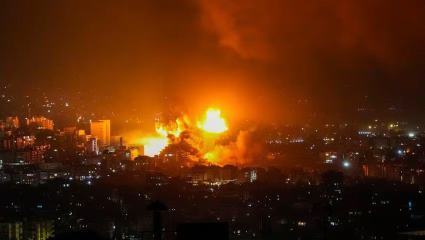 Le boucher de Tel-Aviv continue ses bombardements massif sur Beyrouth et sa banlieue : Force aux camarades libanais et a leurs familles dans cette nouvelle nuit d’horreur !