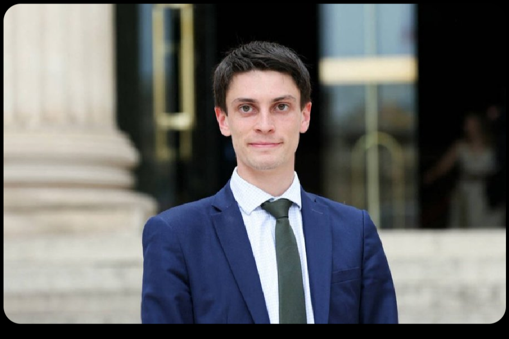 Le député RN Termet démissionne pour « des raisons personnelles ». Le RN passe donc de 126 à 125 députés. Des élections législatives auront lieu dans sa circonscription.