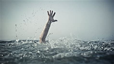 Plusieurs migrants, dont un jeune enfant, sont morts en tentant de traverser la Manche