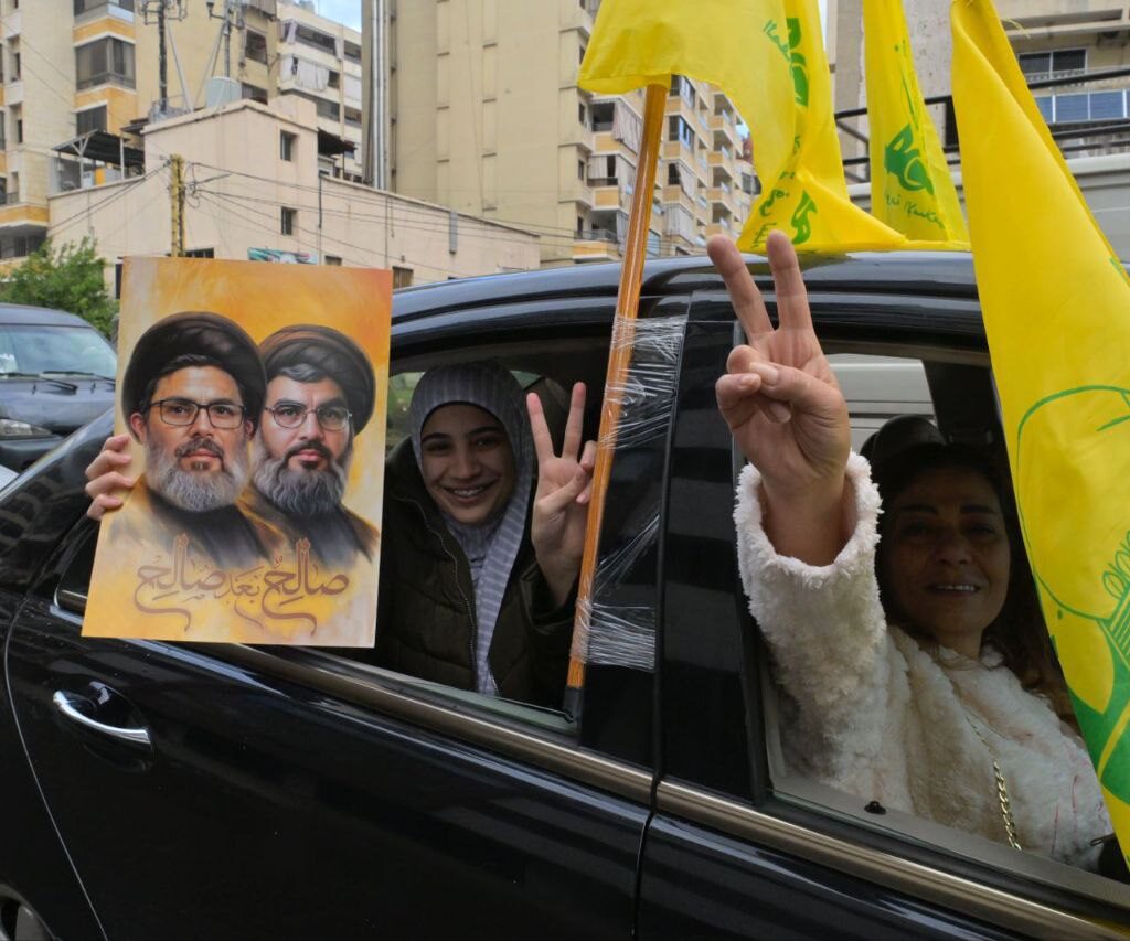 Des libanais fête la victoire du Hezbollah mais alors que le Hezbollah a attaqué Israël en soutien de Gaza et que Gaza est toujours sous les bombes israéliennes, comment peut on parler de victoire ?