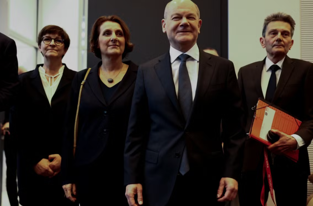 Olaf Scholz perd un vote de confiance des députés, actant la fin de sa coalition avant des législatives anticipées en Allemagne