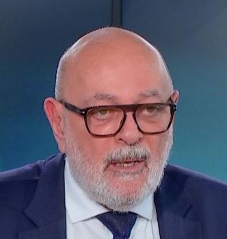 En cas de censure du nouveau gouvernement, dont la légitimité est encore plus contestée que le précédent, le porte-parole du MoDem, allié de la minorité présidentielle, évoque la possibilité de déclencher l’article 16, donnant les pleins pouvoirs à Macron.