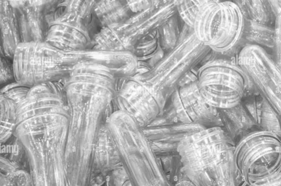 La France noyée sous les microplastiques : 15prt/kg de terre, une bombe a retardement !