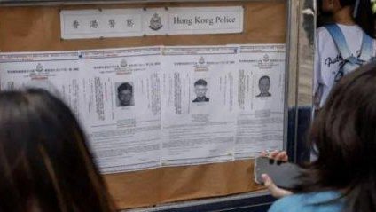 Hong Kong: La traque des militants pro-démocratie en exil continue