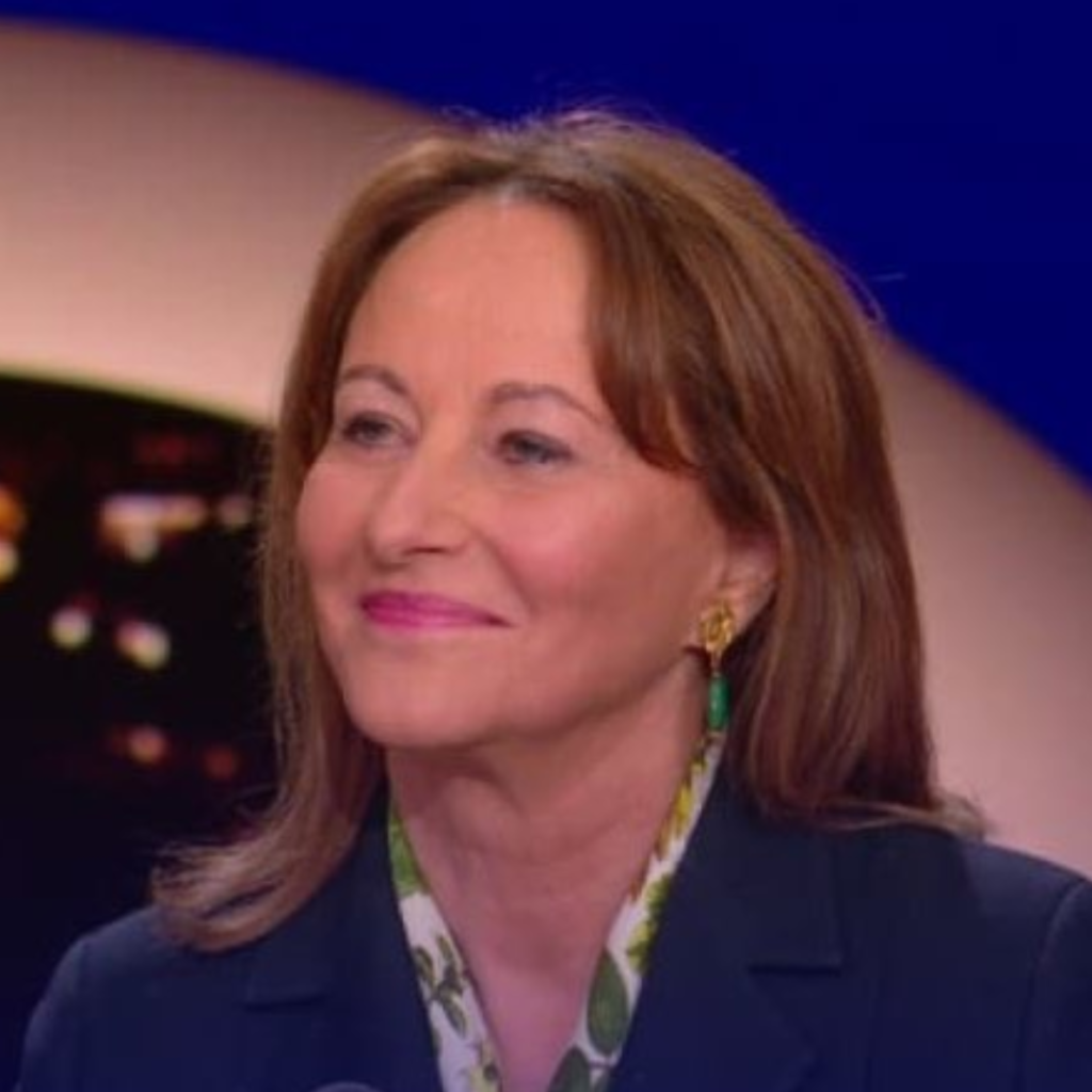 Interrogé sur RTL, Jean-Luc Mélenchon assure que François Hollande est » une machine à tromper « . Réaction de Ségolène Royal dans un message sur X : » Ça, c’est pas faux ! « .