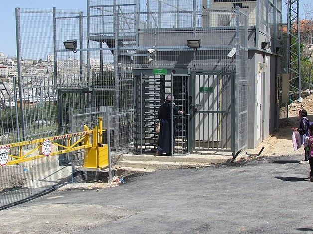 Cisjordanie : Une prison à ciel ouvert pour les Palestiniens, Israël emmure les villes palestiniennes comme jamais auparavant!