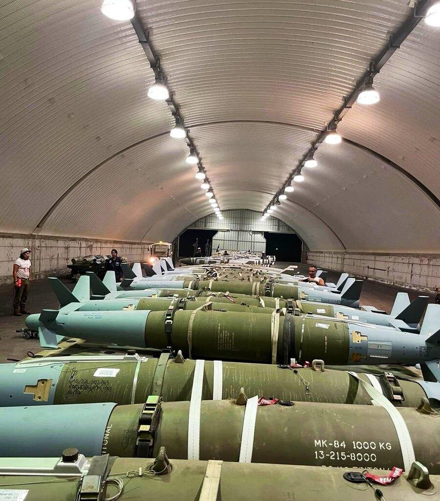 Trump fait ce qu&rsquo;il a promis à Netanyhou : selon Axios, Trump donne son feu vert à l&rsquo;envoi de bombes de 900 kg à Israël.