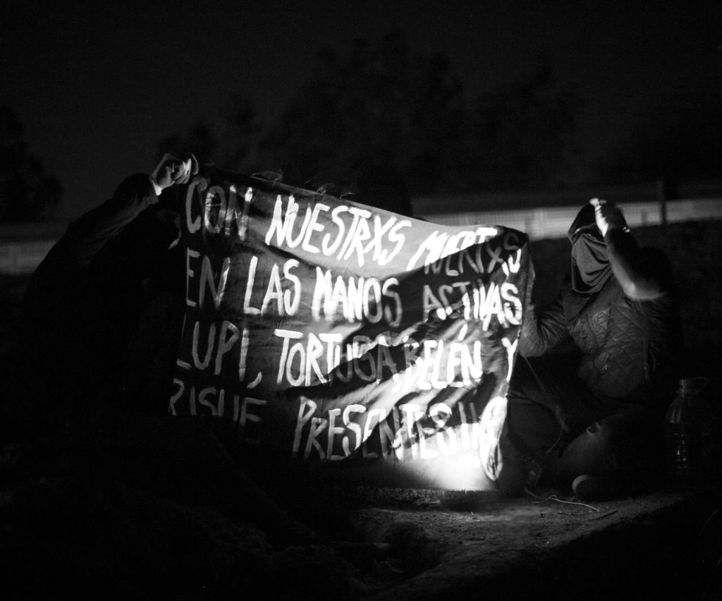 Des barricades en souvenir des compas Lupi, Tortuga, Belén et Risue