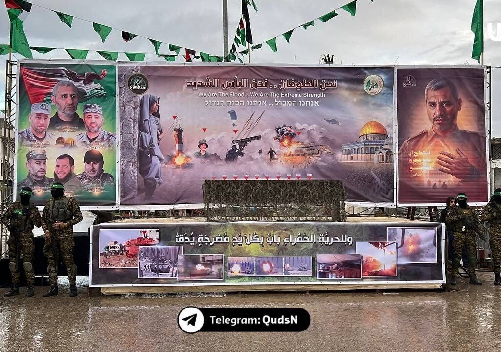 Les combattants des Brigades Al-Qassam se sont rassemblés à Rafah pour préparer la livraison de six otages israéliens, le huitième et peut-être dernier étape de la première phase de l&rsquo;accord de cessez-le-feu.