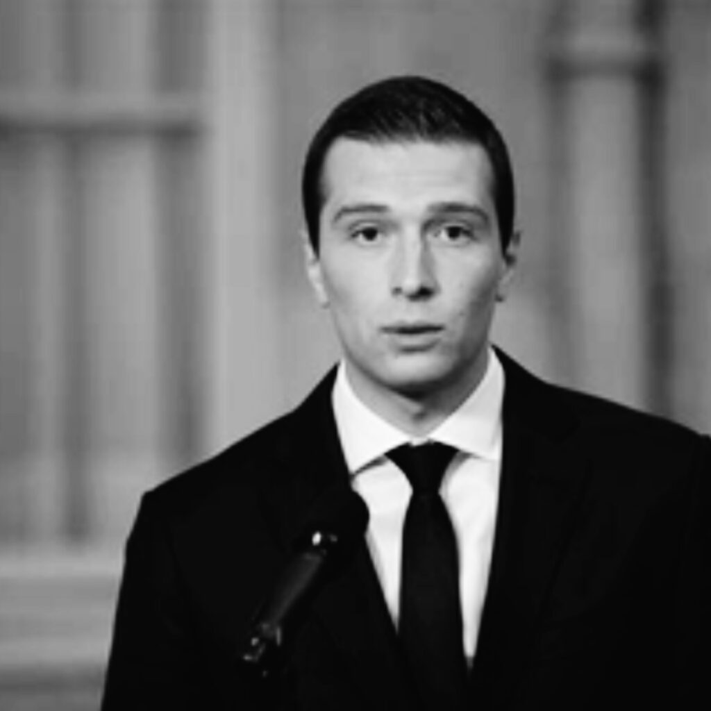 Bardella se défile à Washington après un bras tendus