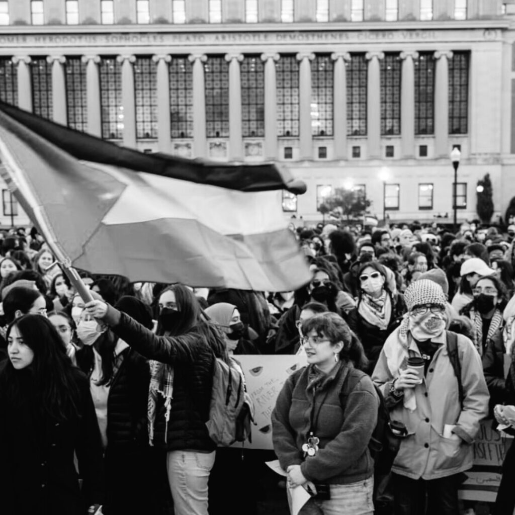 Chasse aux sorcières: 300 étudiant·es expulsé·es pour leurs soutien à la Palestine