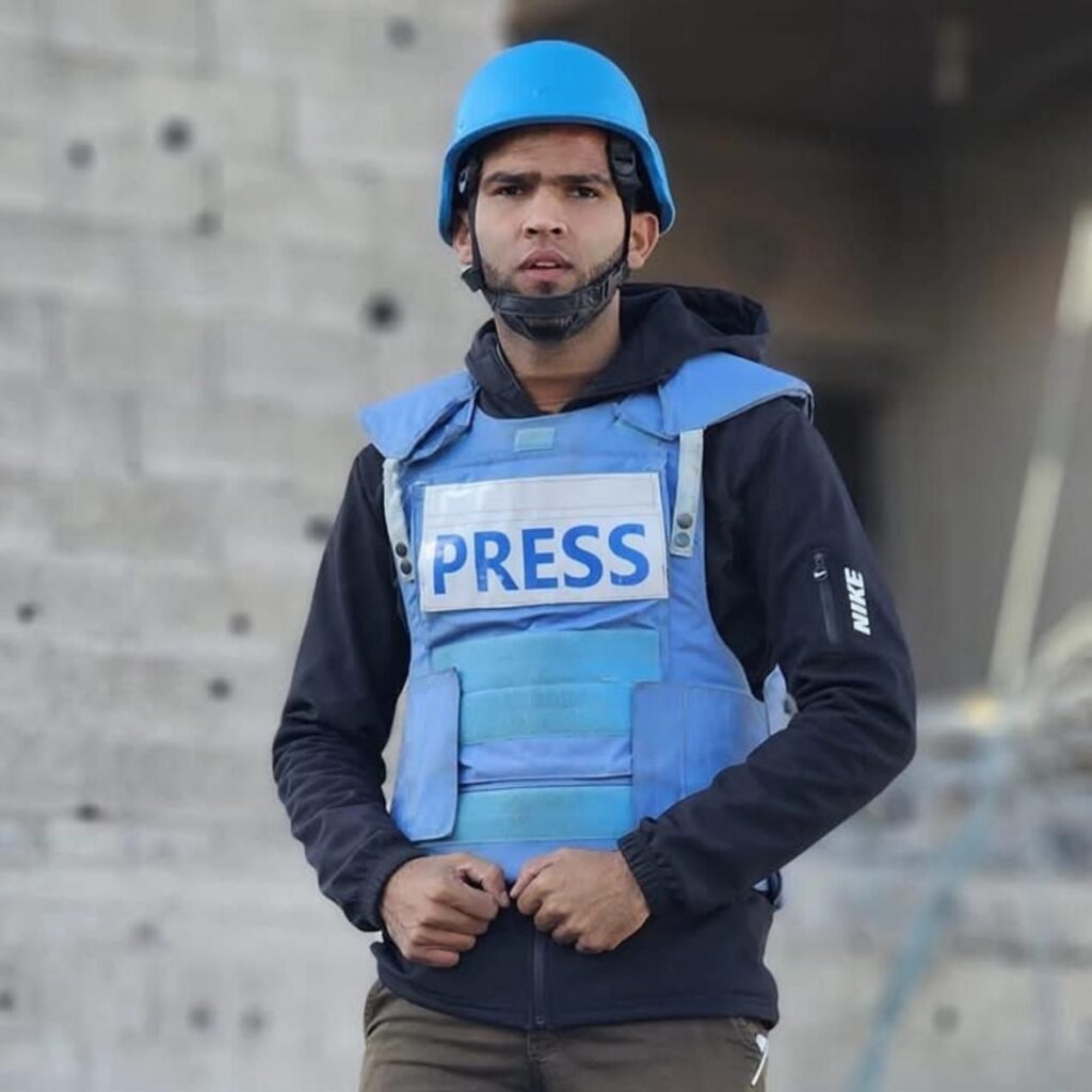 Le journaliste Nour Abdu a été tué dans une frappe de missile israélienne visant l&rsquo;école Al-Karama dans le quartier d&rsquo;Al-Tuffah à Gaza ce matin, selon des sources médicales.