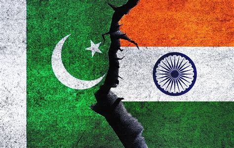 Tirs d&rsquo;artillerie pakistanais intensifs sur les positions indiennes le long de la ligne de contrôle au Cachemire