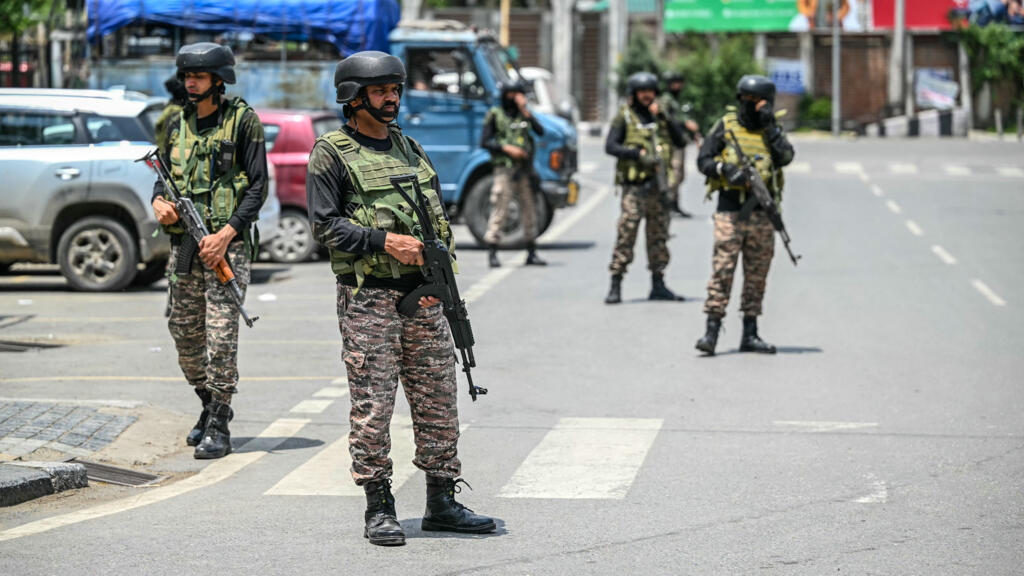 Retour au calme à la frontière entre l&rsquo;Inde et le Pakistan, malgré un cessez-le-feu fragile