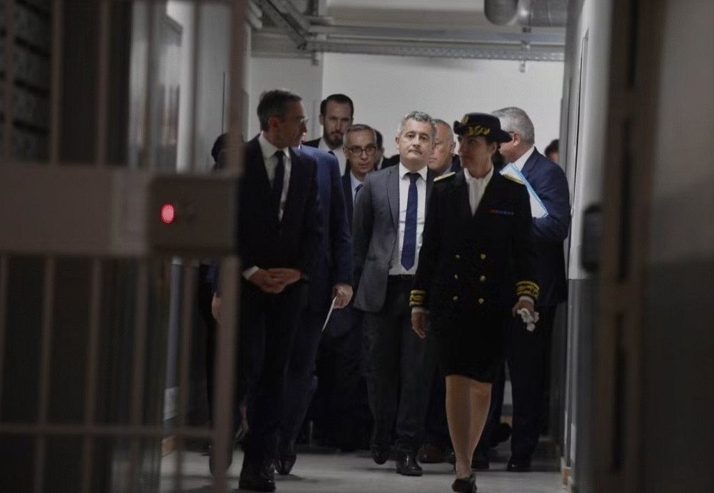 Peines minimales, fin du sursis, retour du “plaider coupable”: Darmanin veut sa réforme