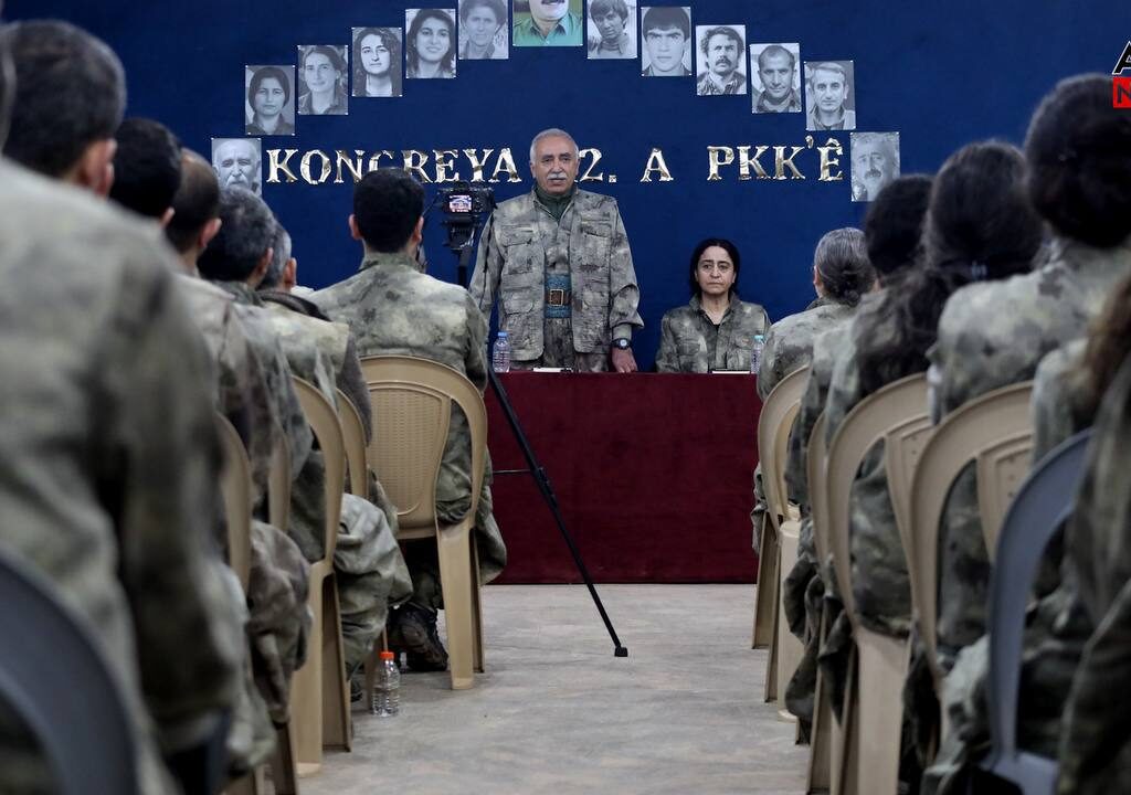 Le PKK, à l&rsquo;issue de son 12e Congrès, a annoncé la dissolution de sa structure organisationnelle et la fin de la lutte armée après 40 ans de lutte.