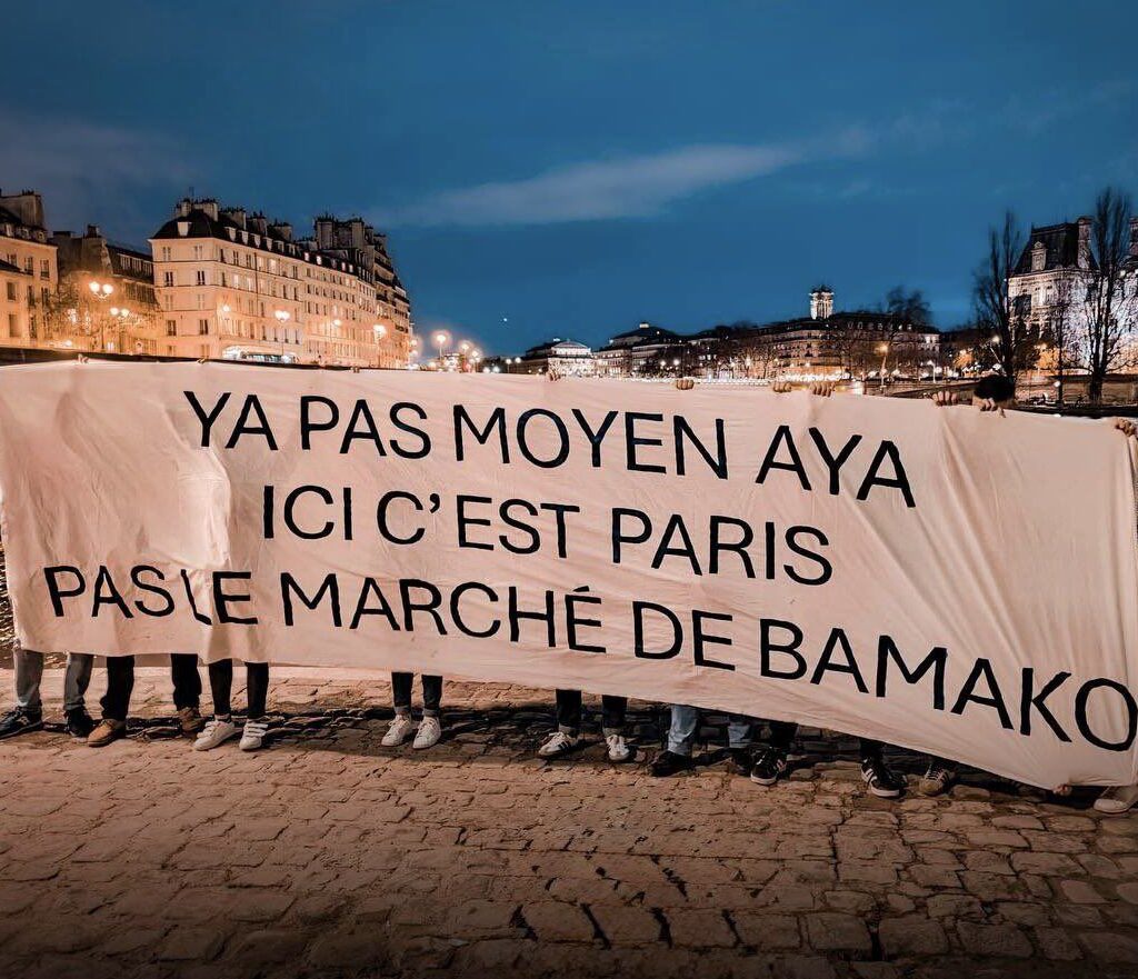 Capucine Colombo, assistante parlementaire du RN et membre du groupe supremaciste les Natifs, sera jugé avec 12 autress membres pour le déploiement de la banderole raciste visant Aya Nakamura.