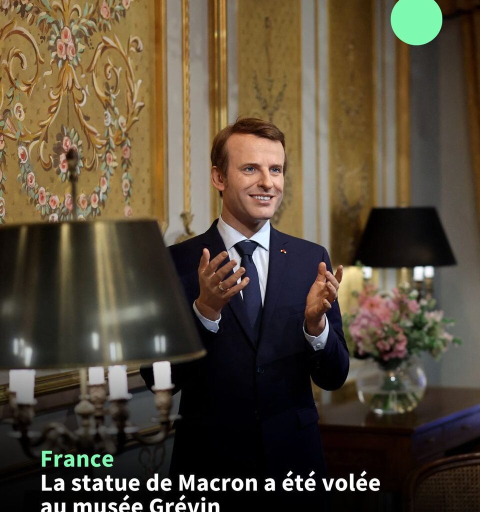 La statue en cire d&rsquo;Emmanuel Macron a été dérobée au musée Grévin lundi matin par plusieurs personnes se revendiquant comme des activistes de Greenpeace.