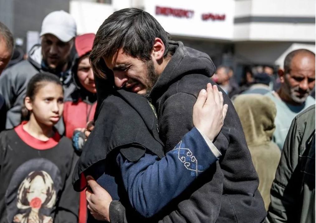 ­Un tank israélien a tiré dans la foule au cours d&rsquo;une distribution alimentaire et assassiné 59 civils d&rsquo;un coup On n&rsquo;en parlera pas dans les grands médias  › Ouvrir sur X | Ouvrir l&rsquo;article